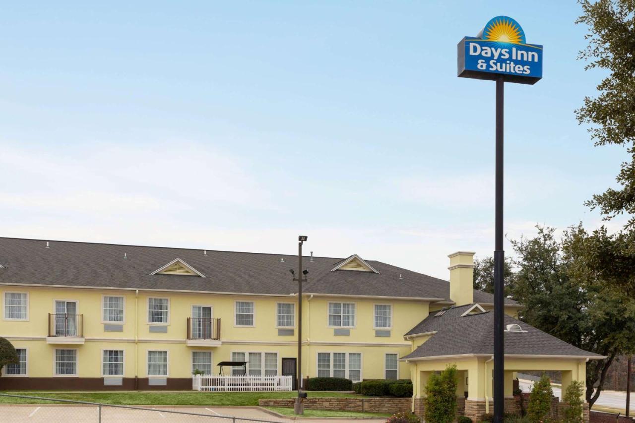 Days Inn & Suites By Wyndham Dfw Airport South-יולס מראה חיצוני תמונה