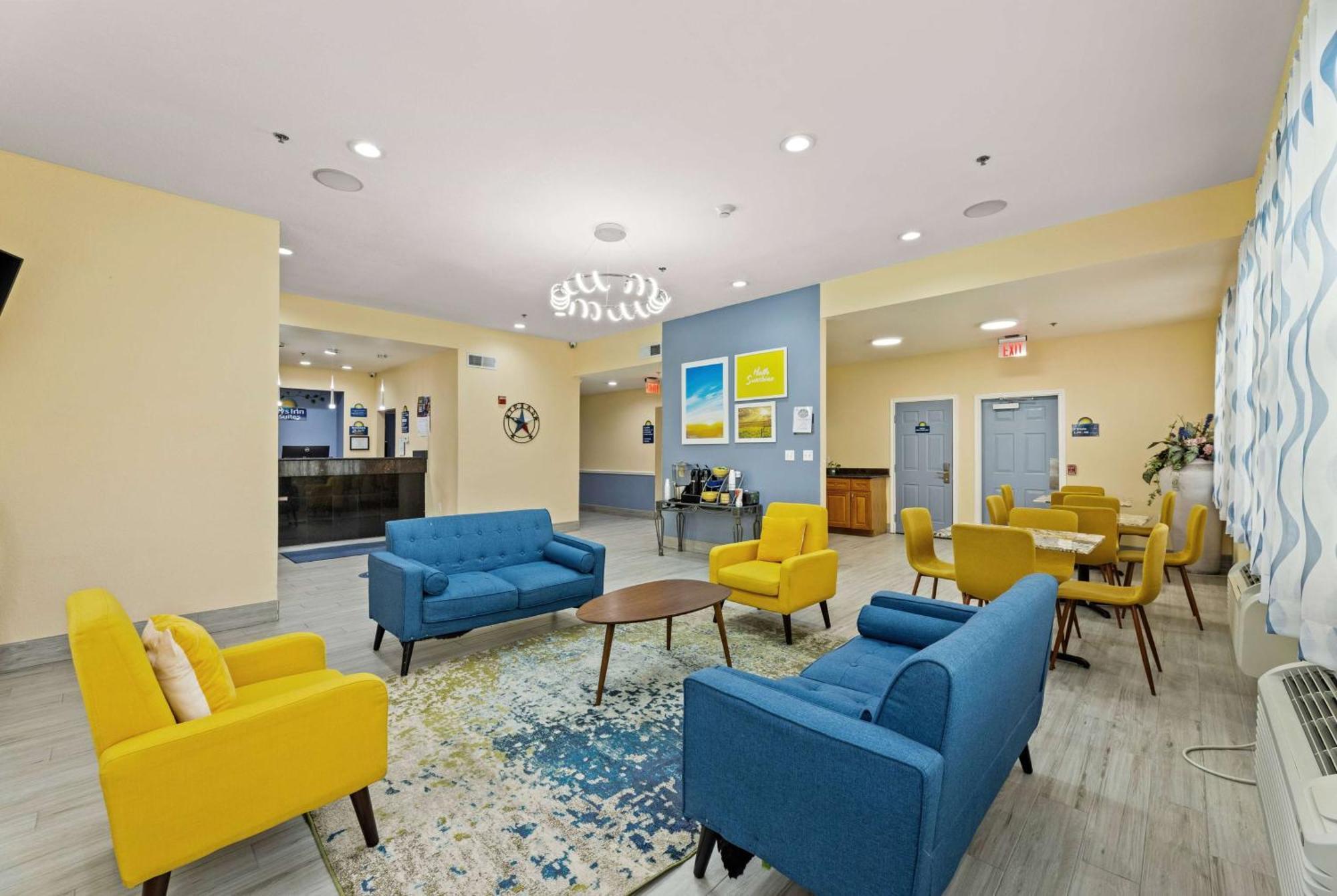 Days Inn & Suites By Wyndham Dfw Airport South-יולס מראה חיצוני תמונה